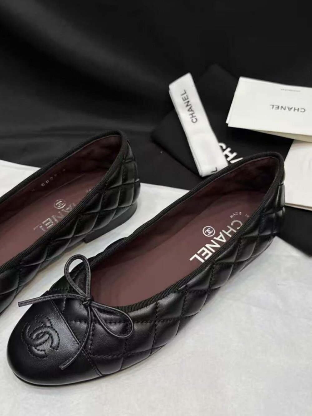 CHANEL Black Quilted Leather Bow CC Logo Ballet Flats - Picture 4 of 9